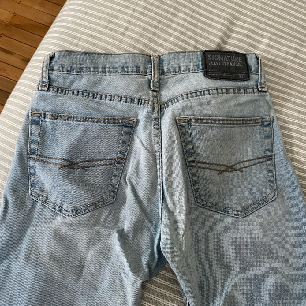 Levi’s Light Wash Jeans